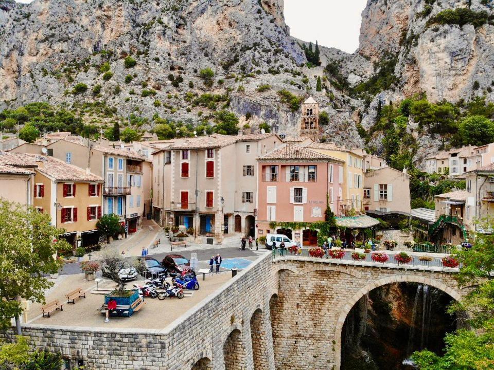 Apartmán Le Logis Des Cascades 2 Moustiers-Sainte-Marie Exteriér fotografie